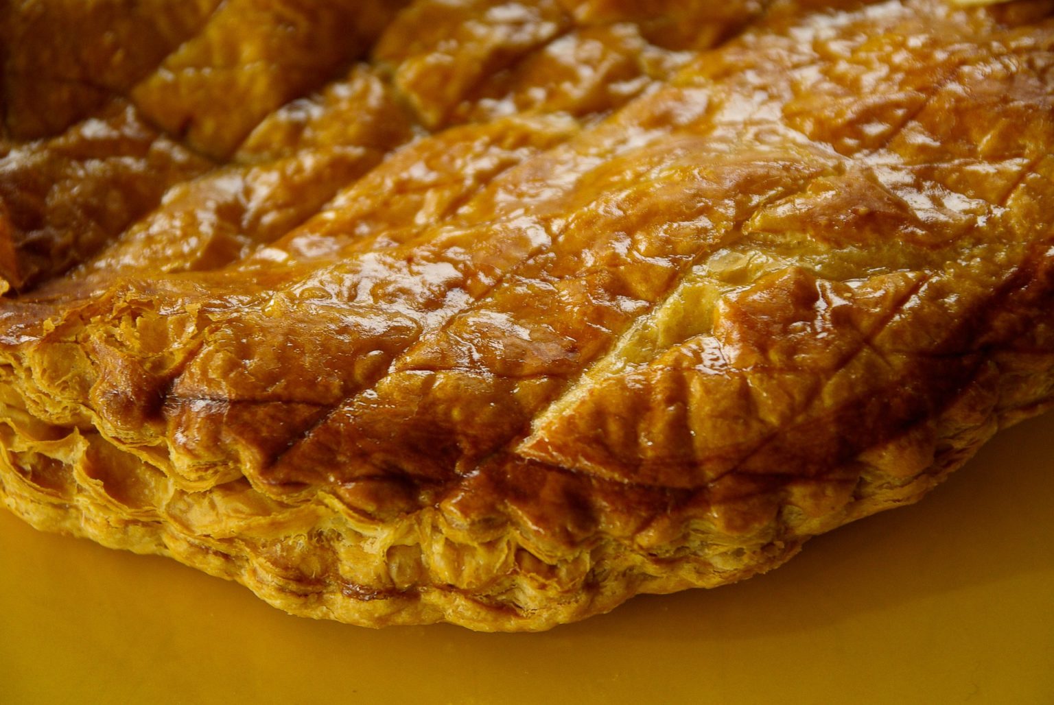 Galette des rois aux amandes  recette traditionnelle  Le tour de la